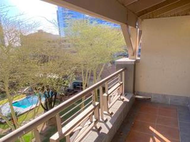 stunning 2 bed 2.5 bath duplex apart.