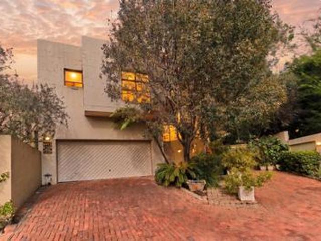 stunning 2 bedroom, 2.5 bathroom, ho.