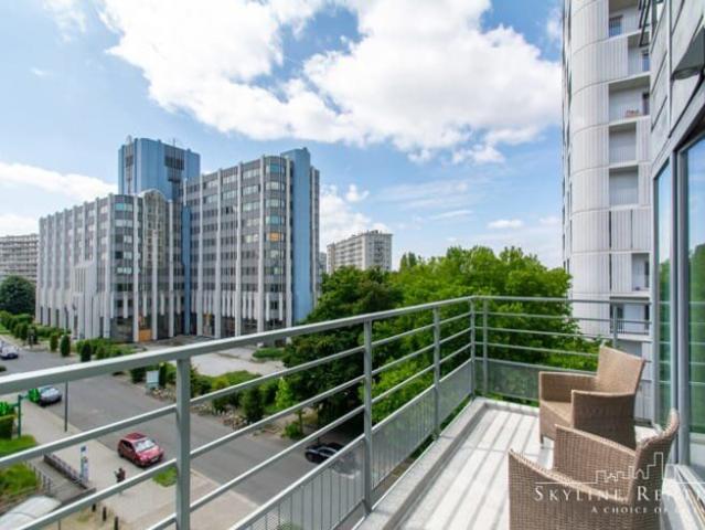 Stunning 2 bedroom apart + terrace NATO