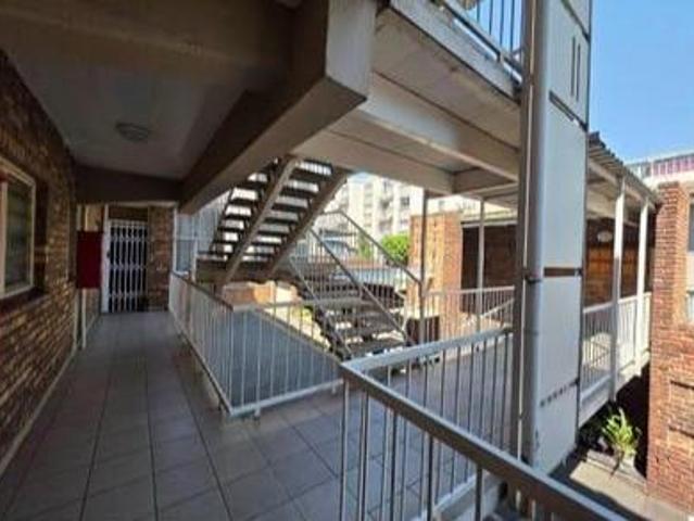 stunning 2 bedroom apartment on the.