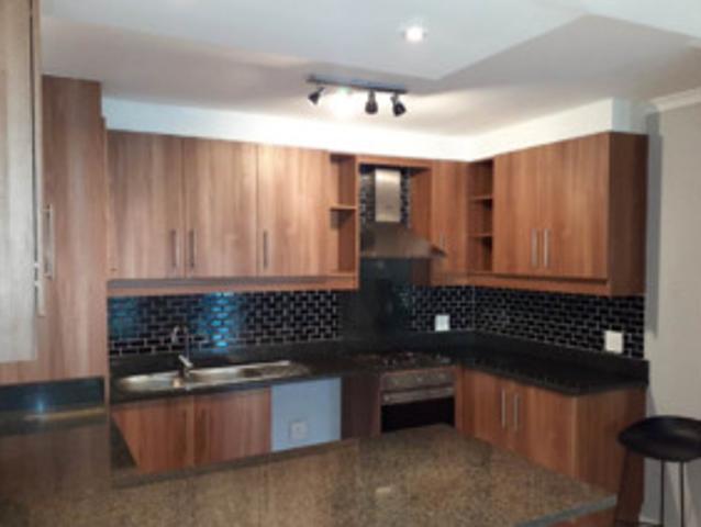 Stunning 2 Bedroom Apartment Cape Town City Centre