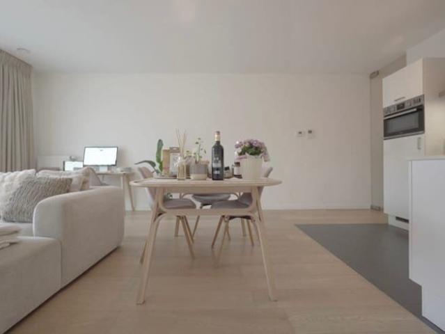 Stunning 2 bedroom apartment with a terrace and parking!