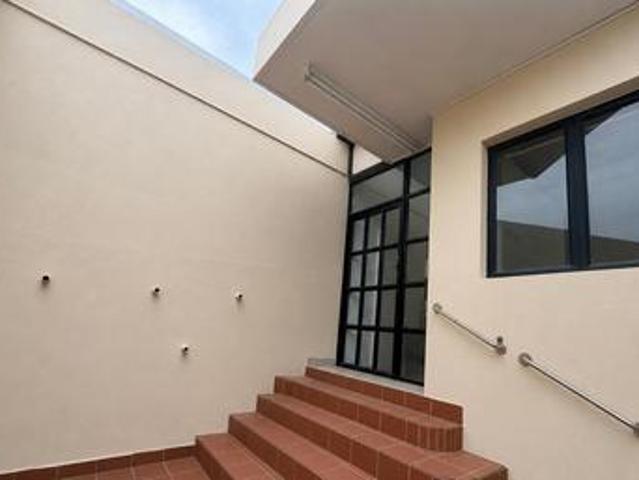 stunning 2 bedroom apartment