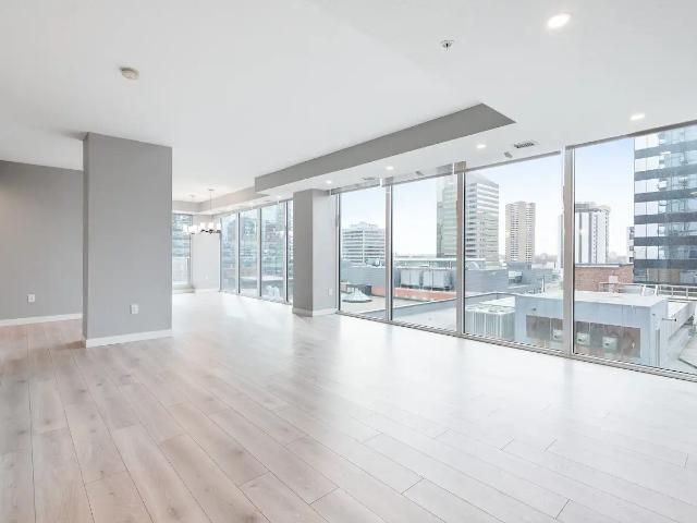 Stunning 2 Bedroom UNFURNISHED Condo With Amazing Views at the ENCORE!
