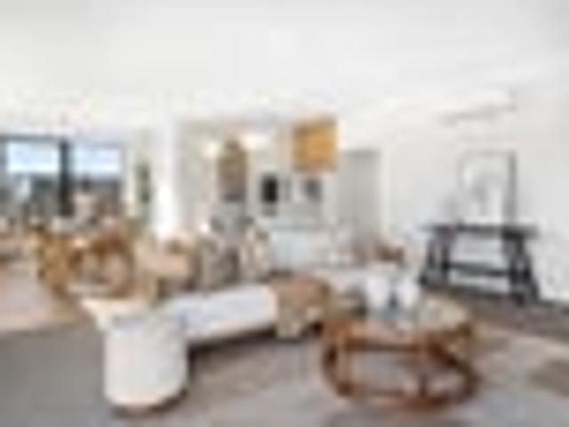 Stunning 3 bed home: UNDER CONTRACT