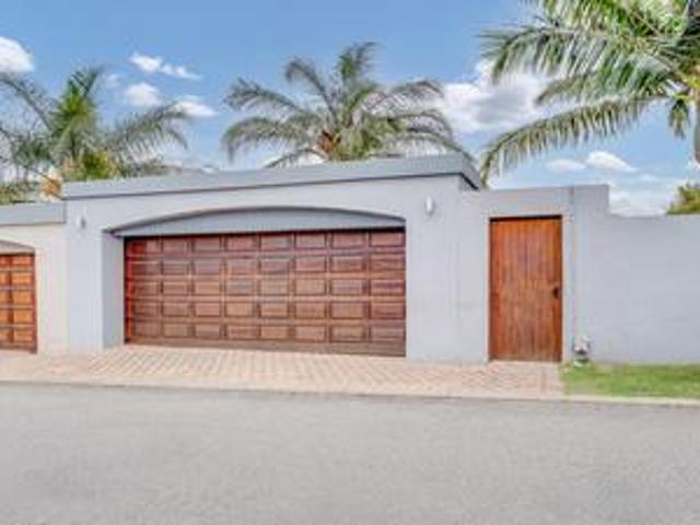 stunning 3 bedroom, 2 bathroom famil.