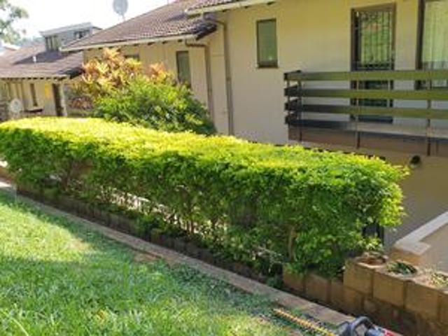 stunning 3 bedroom duplex on the mar.