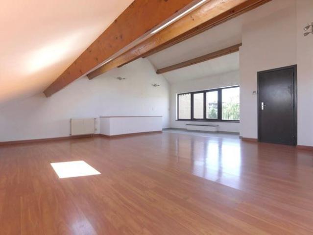 Stunning 3 bedroom duplex with a garage