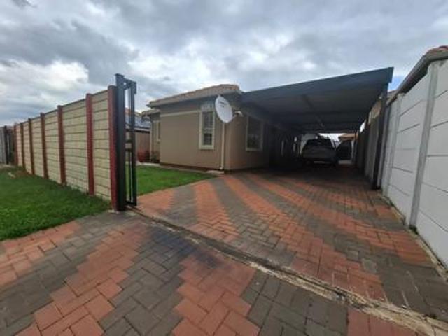 stunning 3 bedroom family home for.
