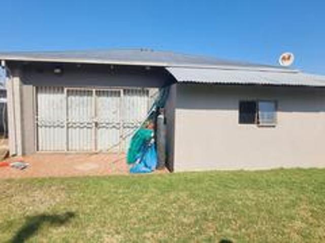 stunning 3 bedroom family home on th.