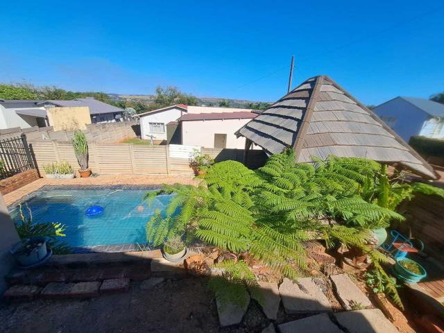 STUNNING 3 BEDROOM FAMILY HOME WITH BREATHTAKING VIEWS, MOUNTAIN VIEW