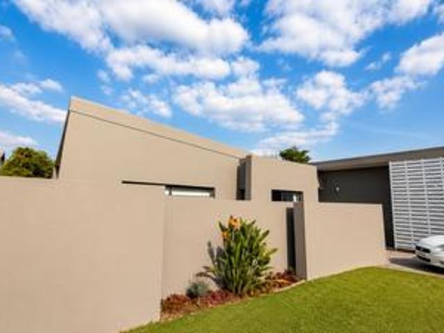 stunning 3 bedroom house for rent in.