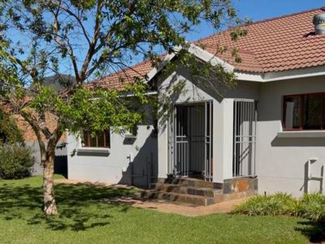 stunning 3 bedroom house with borehole