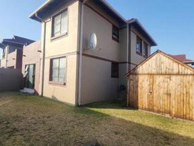 stunning 3 bedroom home in newmarket