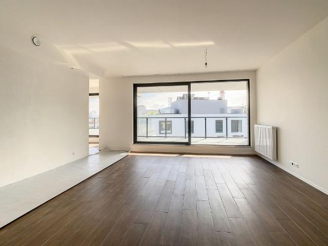 Stunning 3 bedroom penthouse with a large terrace