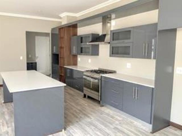Stunning 3 bedroom townhouse to rent