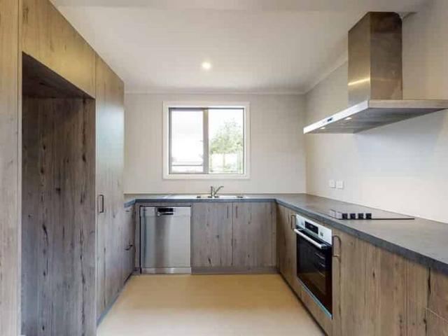 Stunning Three Bedroom Famiily Home