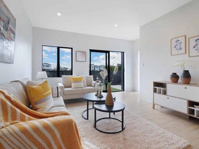 Stunning Three Bedroom Townhouse