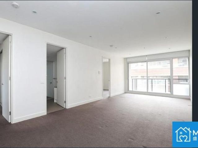 Stunning Top Floor Duplex | City Views & Prime Location