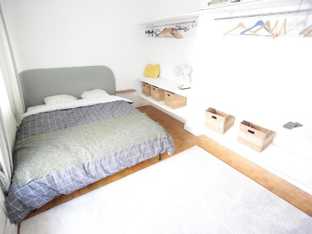 stunning Top Floor Furnished Apartment with Eiffel Tower View, Paris Amsterdam Apartments for Rent