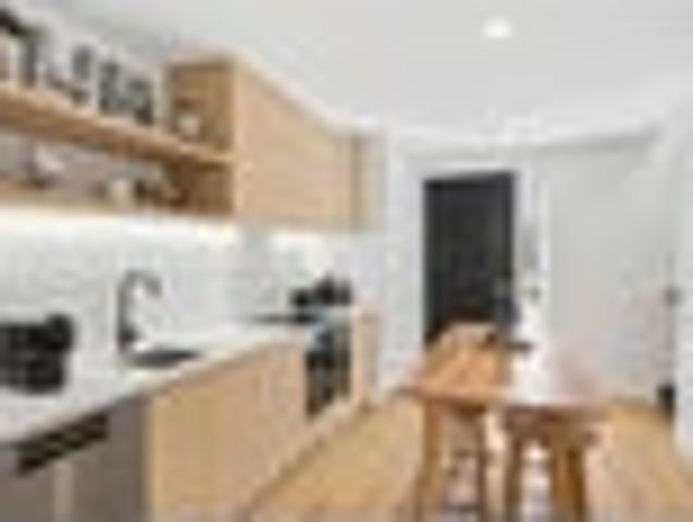 Stunning Townhouse Minutes walk to Coastlands
