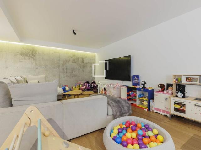 Stunning townhouse with garden and private pool for rent in Mistral 2, La Finca, Pozuelo