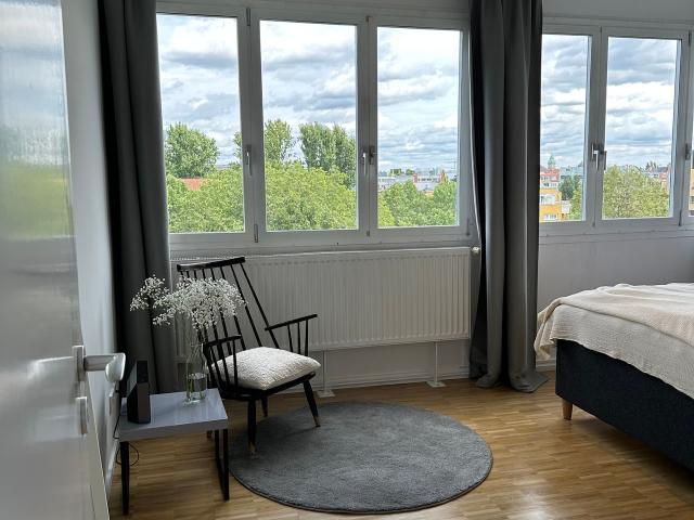 Stunning View over Berlin Cozy Midcentury Architecture icon in the Hansaviertel, Berlin Amsterdam Apartments for Rent