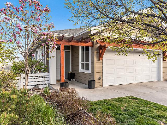 Stunning Walk out Rancher Townhome