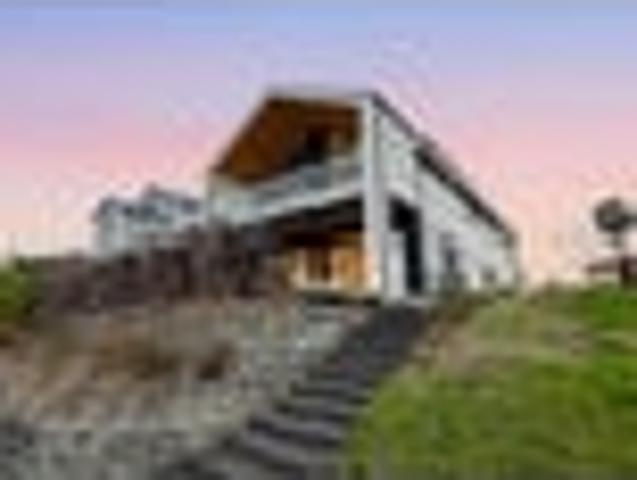 Stunning Waterfront Home with 14m Marina Berth