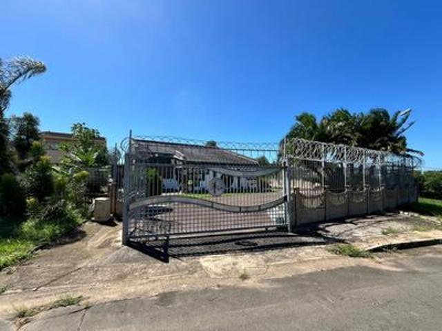 stunning and modern 4 bedroom 4 bath.