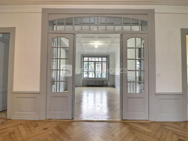 Stunning apartment in a prestigious residence in Champel