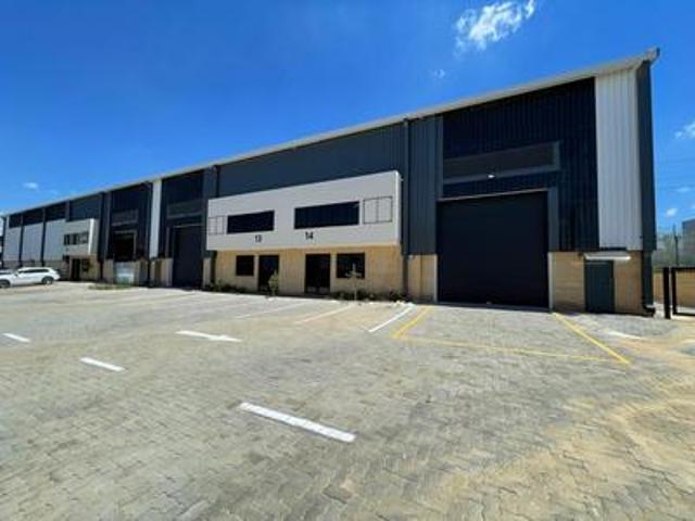 modern 519 m² warehouse with private.