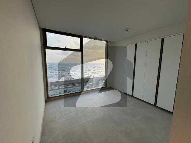 Stunning Brand New Sea facing 3 Bed Luxury Apartment for Rent in Emaars Views Tower! Emaar Crescent Bay