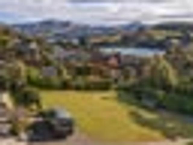 Stunning Build Site that ticks all the boxes!