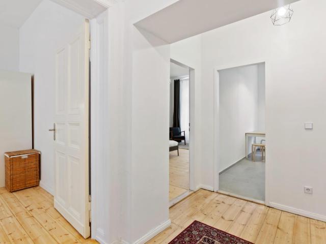 Stunning double bedroom in a 2 bedroom apartment in Moabit