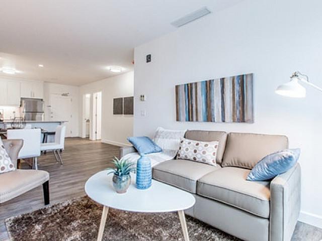 Stunning Downtown Suites On Jasper Ave