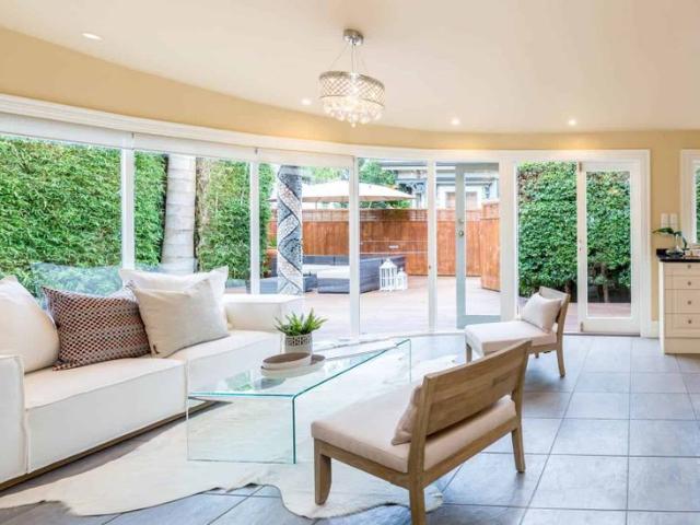 STUNNING EPSOM VILLA