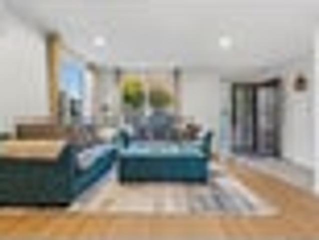Stunning Family Home – Owner Moving Overseas!