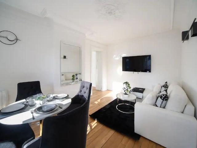 Stunning flat in the heart of Paris's 16th arrondissement, Paris Amsterdam Apartments for Rent