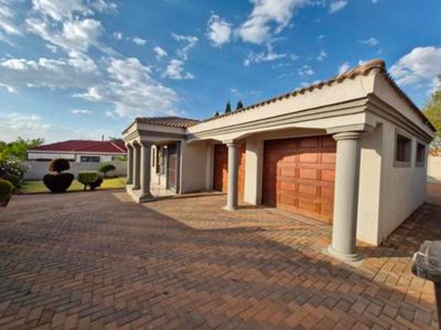 stunning freestanding house for rent.