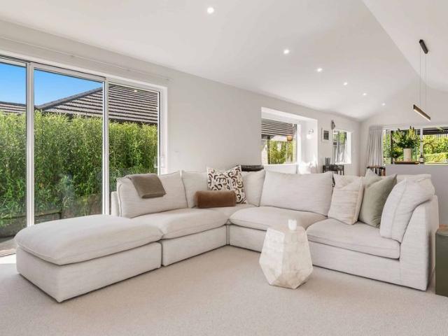 Stunning Fully Furnished 3 Bedroom Home in Sought After Quail Ridge, Ohauiti