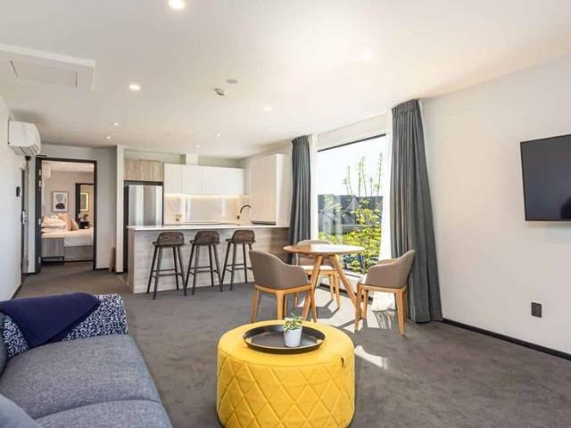 Stunning Fully Furnished Executive Inner City Apartments!