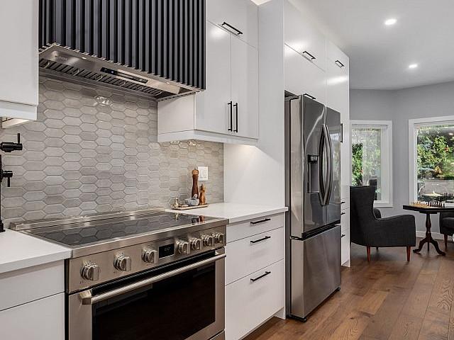 Stunning Fully Renovated House For Sale In Desirable Signal Hill