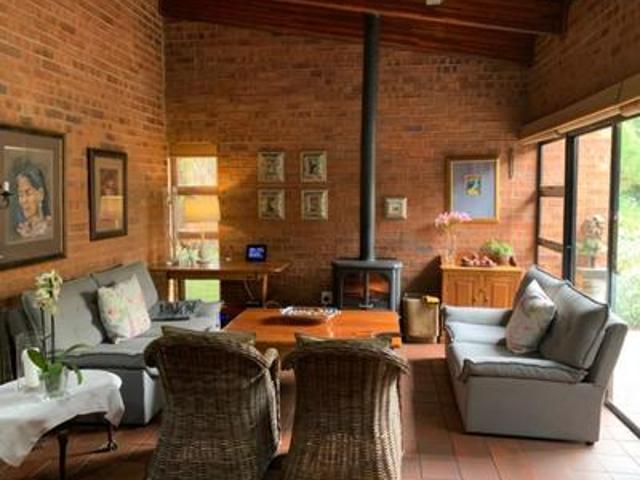 stunning home on the market in se3 v.