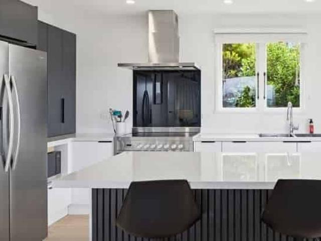 Stunning Home, Fully Refurbished, Amazing views