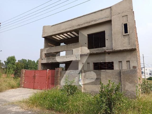 Stunning House Is Available For sale In FDA City Block A4