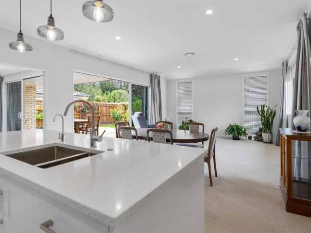 Stunning Katikati cul de sac home