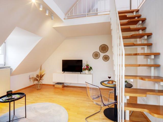 Stunning maisonette gallery apartment for rent
