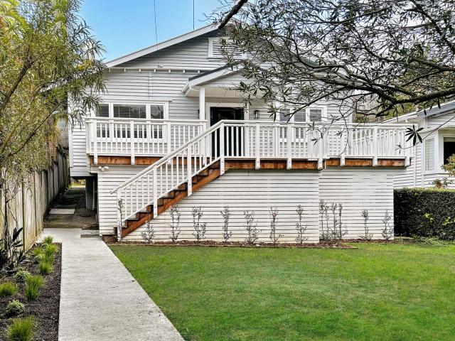 Stunning near new renovated 3 bedroom bungalow