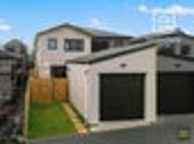 Stunning Newly Built Family Home in Karaka